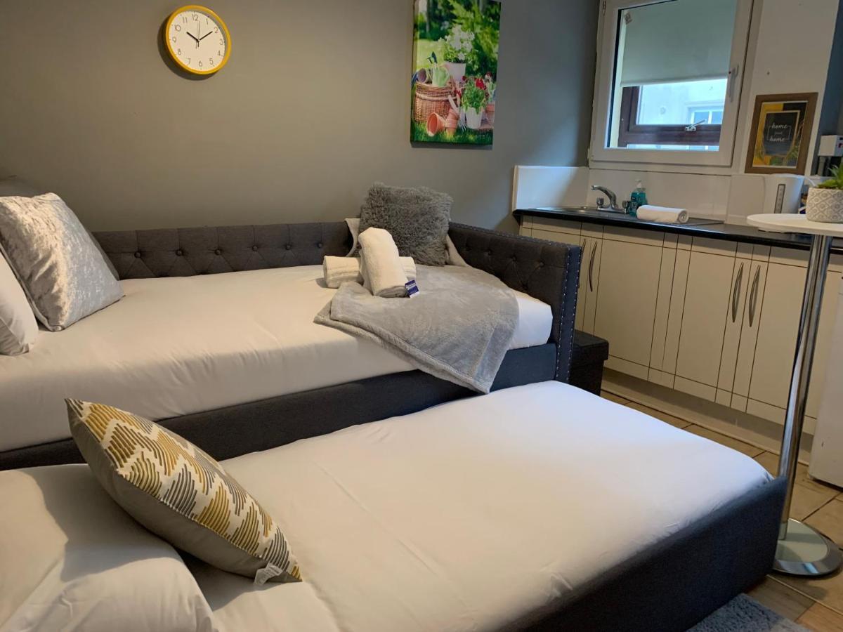 גלוואיי Cheap Budget Accommodation מראה חיצוני תמונה