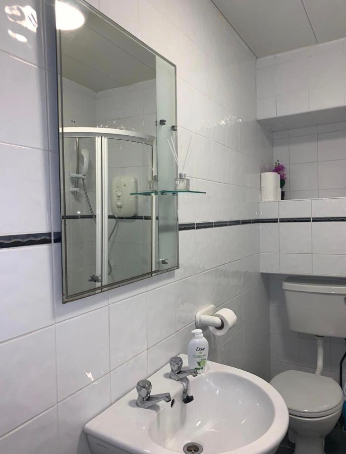 גלוואיי Cheap Budget Accommodation מראה חיצוני תמונה