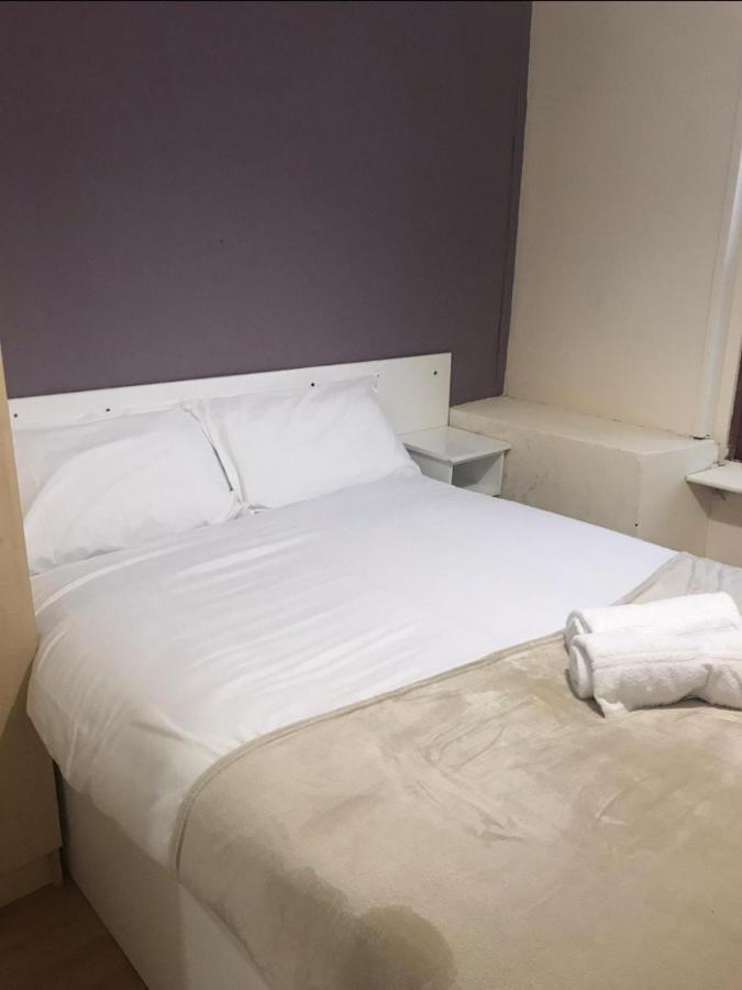 גלוואיי Cheap Budget Accommodation מראה חיצוני תמונה
