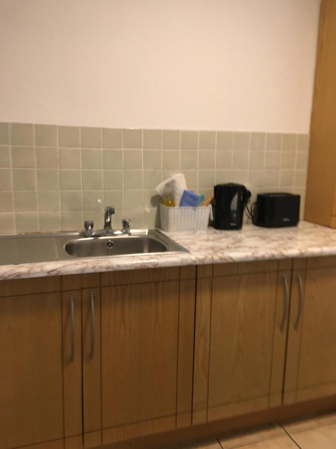 גלוואיי Cheap Budget Accommodation מראה חיצוני תמונה